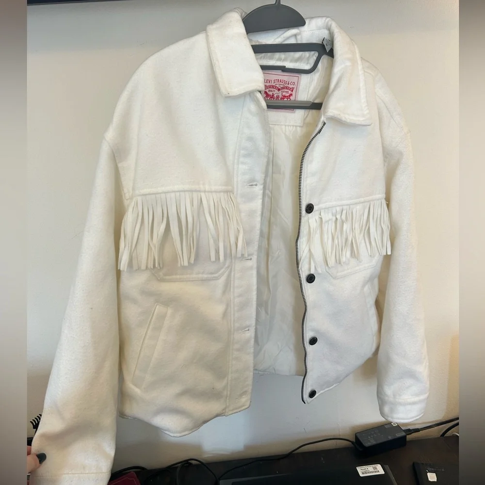 Levi’s Western White Fringe Jacket - Picture 2 of 7
